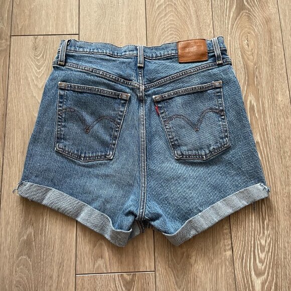 Levi's | Ribcage Straight - Converted to Jean Shorts - Size 31 - Picture 3 of 11